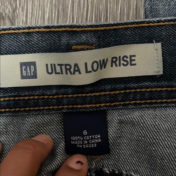 GAP Blue Straight Leg Jeans with Classic Indigo Wash - Picture 6 of 8